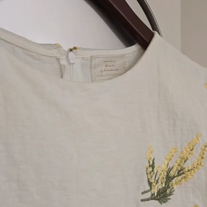[BUNJANG] Avek de Fleurs Mimosa Dress Ivory / 아벡데플뢰르 미모사 드레스 / 미미부티크 롱원피스