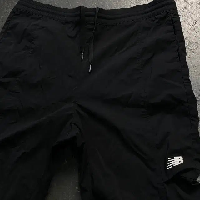 [BUNJANG] New Balance Nylon Pants 105 / 105 뉴발란스 나일론 팬츠