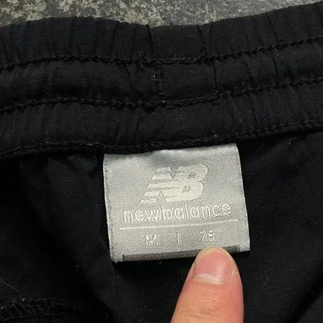 [BUNJANG] New Balance Nylon Pants 105 / 105 뉴발란스 나일론 팬츠