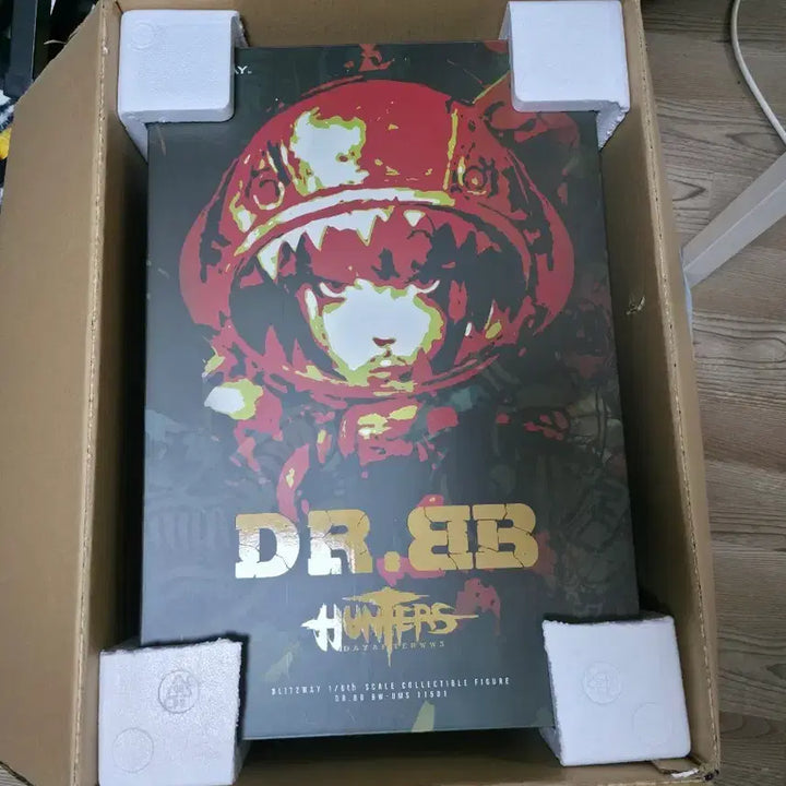 [BUNJANG] Blitzway Doctor Bee 1/6 Scale Figure / 블리츠웨이 닥터비비 피규어 1/6 스케일 팝니다.