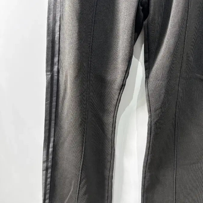 [BUNJANG] Adidas x Avvavv French Terry Track Pants Carbon / [L] (W) 아디다스 x 아바바브 프렌치 테리 트랙 팬츠