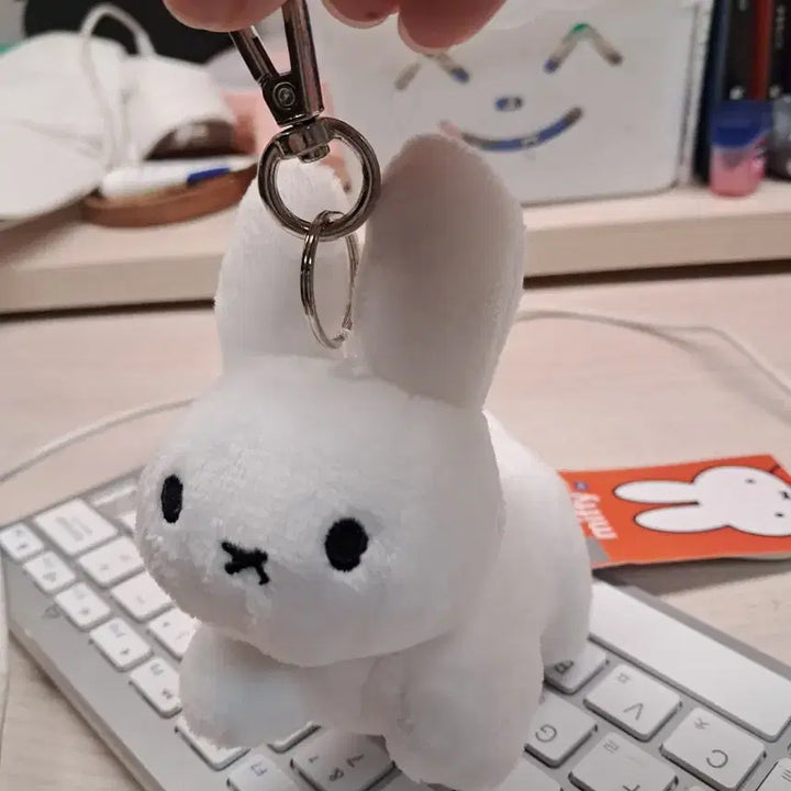 [BUNJANG] Miffy Mini White Plush Keychain / 미니 흰 미피 인형 키링