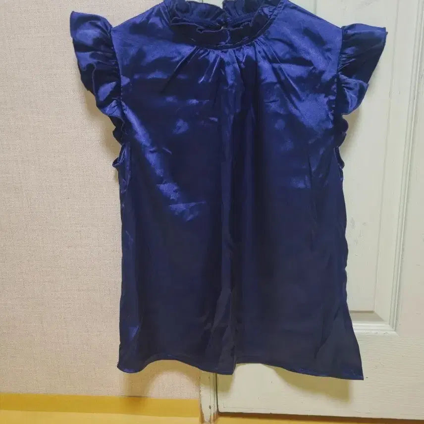 [BUNJANG] Blue Satin Frill Blouse / (새상품)블루 새틴 프릴 블라우스