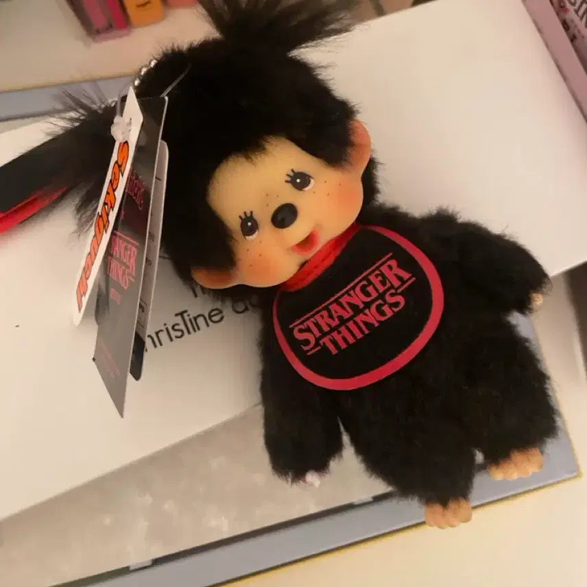 [BUNJANG] Monchhichi Stranger Things Keychain / 수수료포함) 몬치치 기묘한이야기 키링