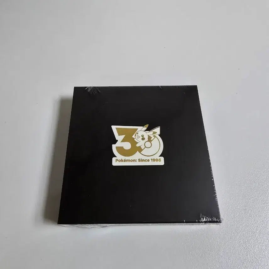 [BUNJANG] Pokemon 30th Anniversary April Badge / 포켓몬 30주년 4월달 뱃지