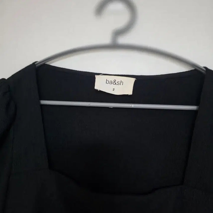 [BUNJANG] ba&amp;sh Black Puff Sleeve Blouse / ba&amp;sh 블랙 퍼프 블라우스