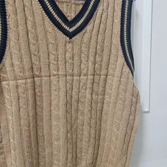 [BUNJANG] URBAN garment V-neck Knit Vest / URBAN garment 니트 베스트 브이넥 조끼