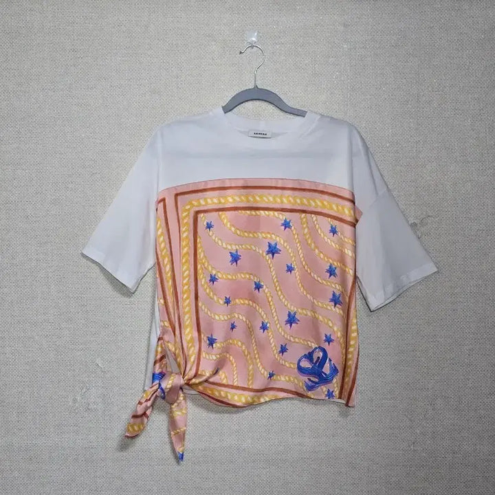 [BUNJANG] Sandro Scarf Print Short Sleeve T-Shirt / SANDRO)산드로 스카프 프린트 반팔티