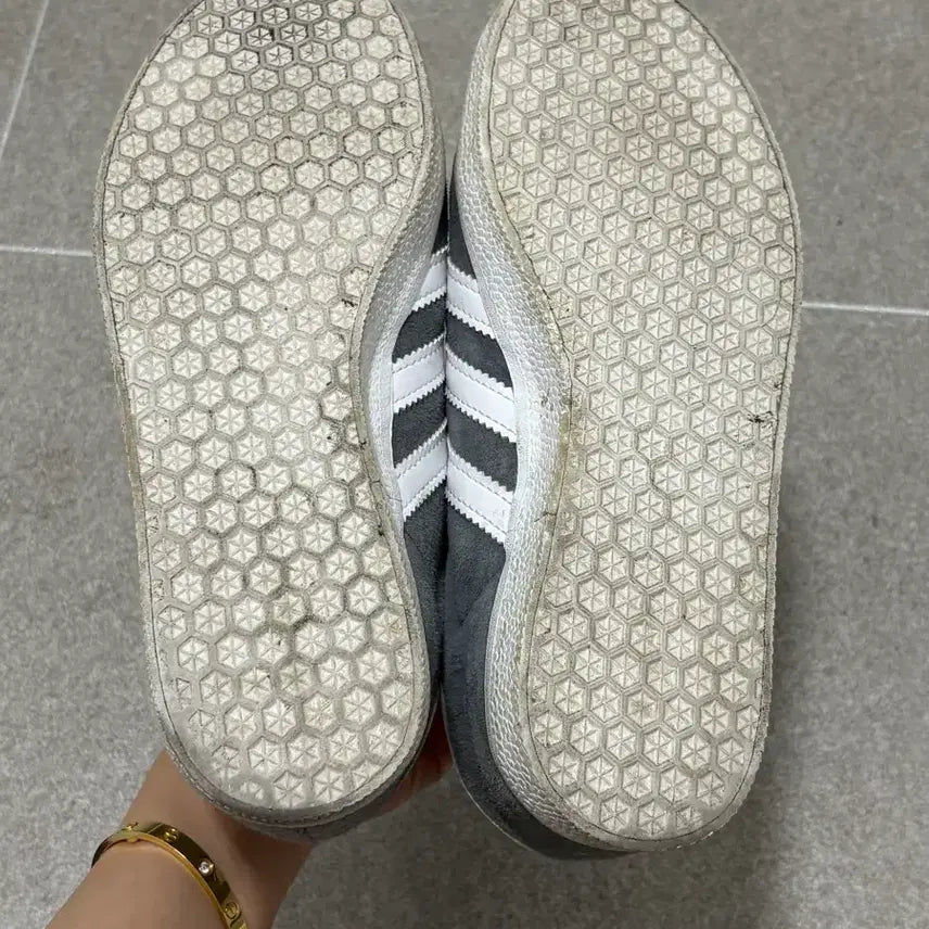 [BUNJANG] Adidas Gazelle Solid Grey Sneakers (225) / 아디다스 가젤 솔리드그레이 225