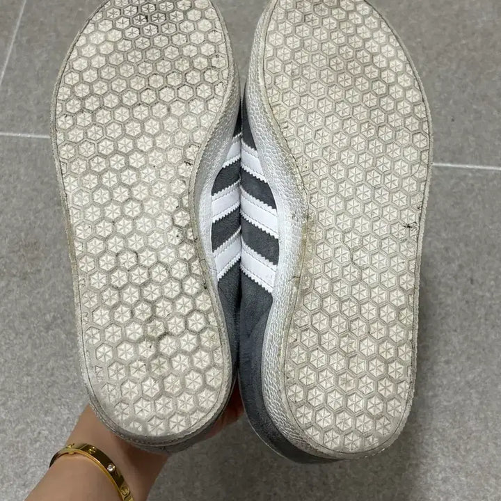 [BUNJANG] Adidas Gazelle Solid Grey Sneakers (225) / 아디다스 가젤 솔리드그레이 225
