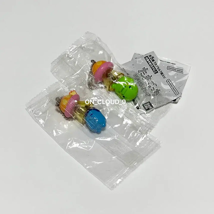 [BUNJANG] Tamagotchi UFO Swing Gacha Keyring Set (Guchipachi, Ginjirochi) / (일괄) 다마고치 ufo 스윙 가챠 키링 메지루시 구치파치 긴지로치