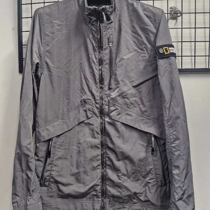 [BUNJANG] National Geographic KANIS Stand Collar Windbreaker Jacket / 100-105XL 내셔널지오그래픽 카니스 스탠 카라 바람막이 자켓.