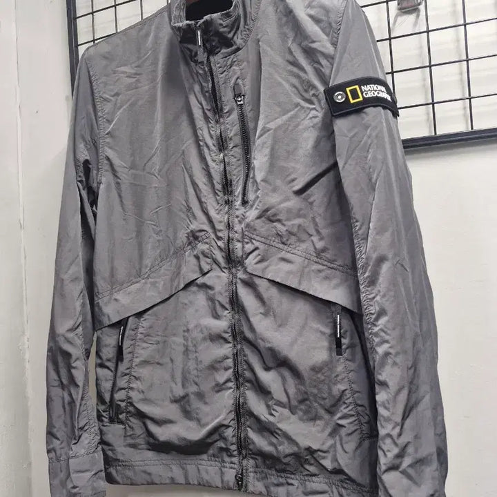 [BUNJANG] National Geographic KANIS Stand Collar Windbreaker Jacket / 100-105XL 내셔널지오그래픽 카니스 스탠 카라 바람막이 자켓.
