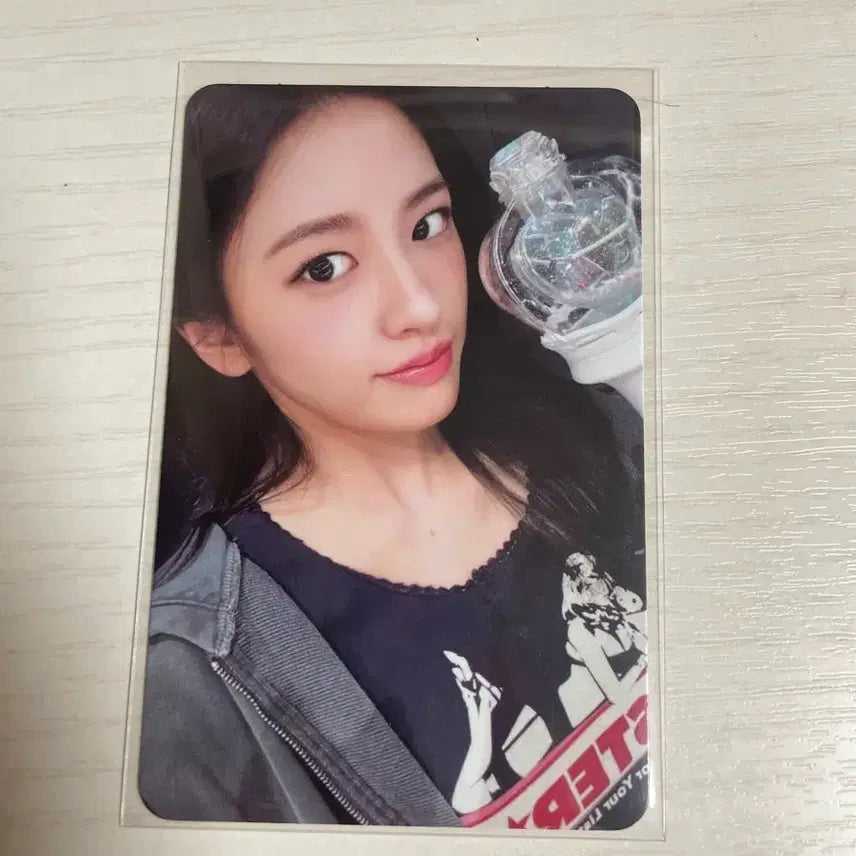 [BUNJANG] IVE Yujin Cheer Stick Photocard / 아이브 유진 응원봉 포카