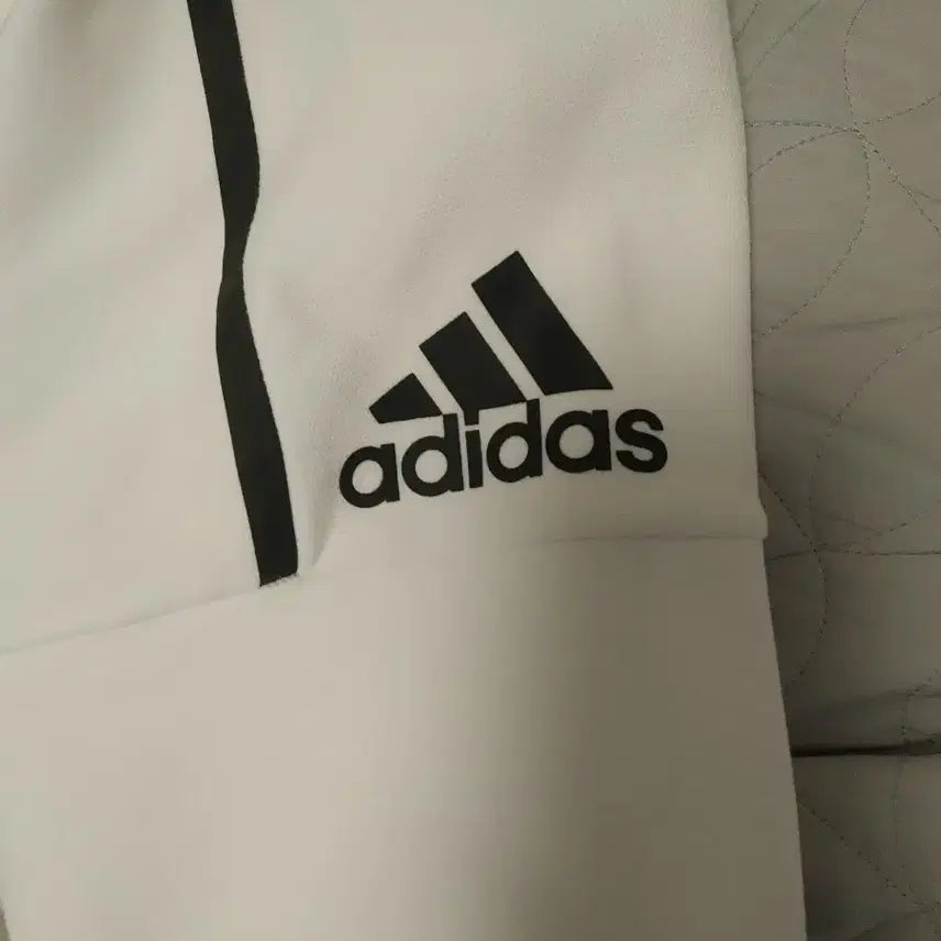[BUNJANG] Adidas Short Sleeve Zip-Up Hoodie / 아디다스 반팔짚업