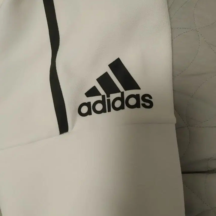 [BUNJANG] Adidas Short Sleeve Zip-Up Hoodie / 아디다스 반팔짚업