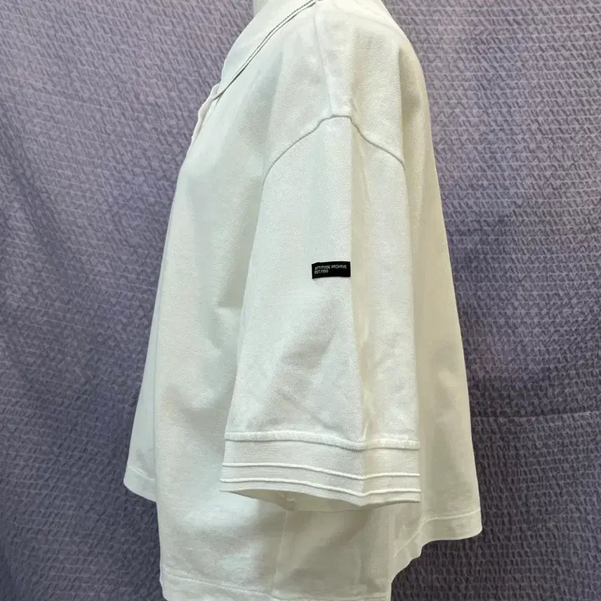 [BUNJANG] SYSTEM Gold Button Collar Short-Sleeve T-Shirt Ivory / 한섬 SYSTEM 골드버튼 카라 반팔티 아이보리 (23년) 새옷급