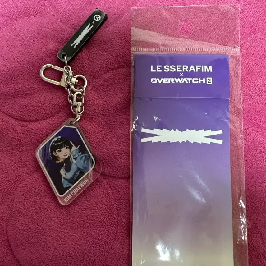 [BUNJANG] LE SSERAFIM Kim Chaewon Overwatch Keyring / 르세라핌 김채원 오버워치 키링