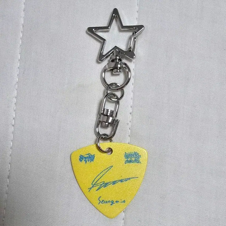 [BUNJANG] Stray Kids Stay Zone Guitar Pick Seungmin Signed Keyring / 스트레이키즈 콘서트 스테이존 기타 피크 승민 싸인 키링