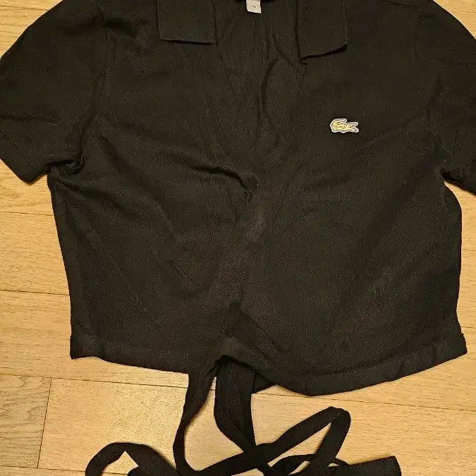 [BUNJANG] Lacoste Black Tie-Front Cropped Short-Sleeve T-Shirt / Lacoste 라코스테 블랙 매듭 크롭 반팔티