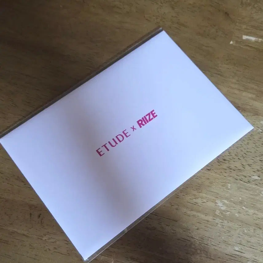 [BUNJANG] RIIZE Etude Postcard Set / 라이즈 에뛰드 엽서 세트 양도 판매