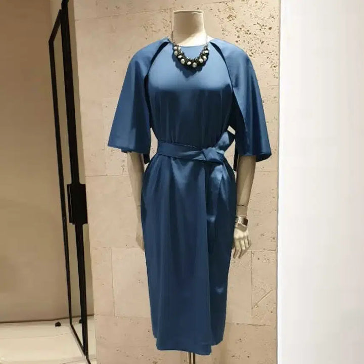 [BUNJANG] The Izzat Collection Cape-Style Belted Dress (New) / 더아이잗컬렉션 케이프형 벨티드 원피스 55-66 새상품