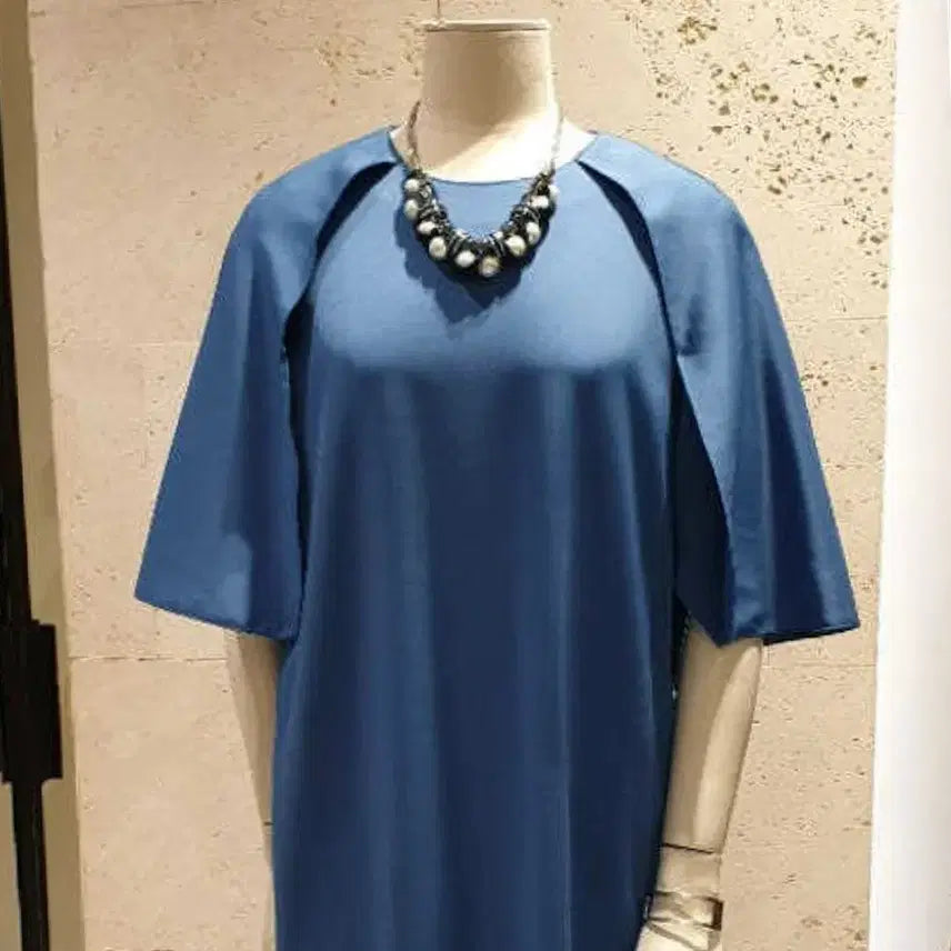 [BUNJANG] The Izzat Collection Cape-Style Belted Dress (New) / 더아이잗컬렉션 케이프형 벨티드 원피스 55-66 새상품