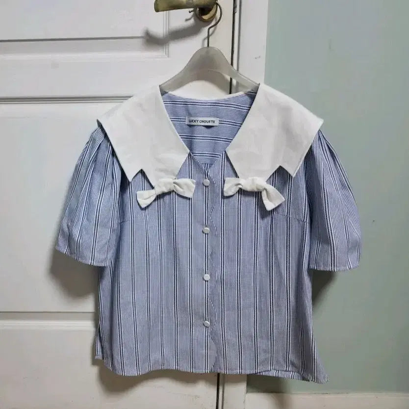 [BUNJANG] Lucky Chouette 2020 Short Sleeve Blouse / 럭키슈에뜨(2020) 반팔 블라우스 팔아요