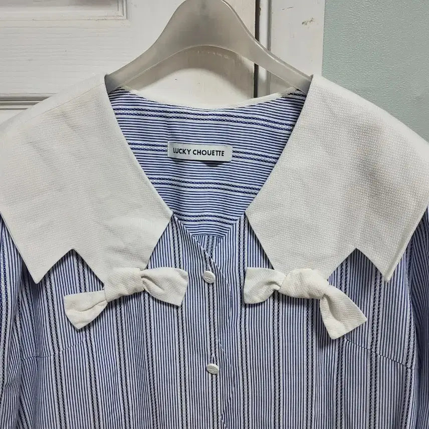 [BUNJANG] Lucky Chouette 2020 Short Sleeve Blouse / 럭키슈에뜨(2020) 반팔 블라우스 팔아요
