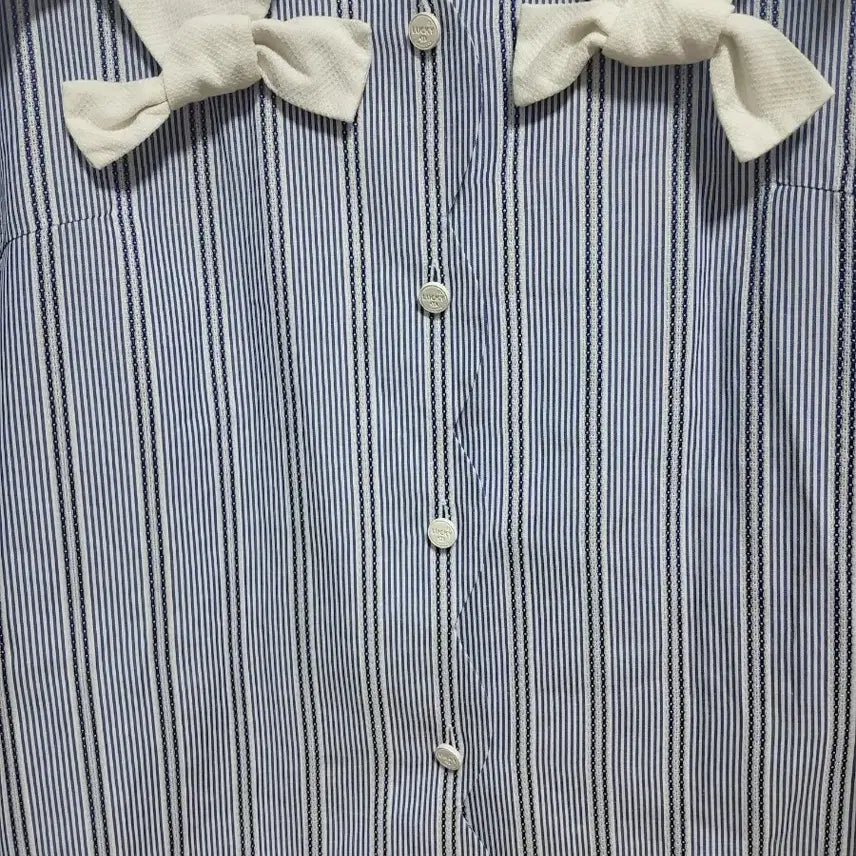 [BUNJANG] Lucky Chouette 2020 Short Sleeve Blouse / 럭키슈에뜨(2020) 반팔 블라우스 팔아요
