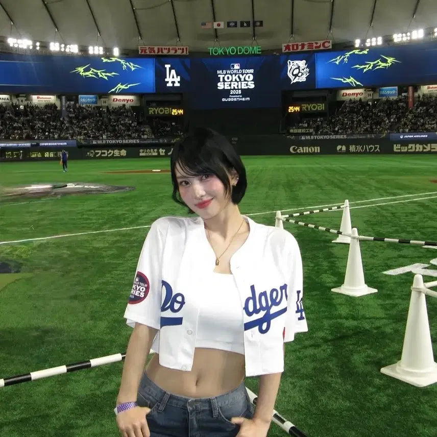 [BUNJANG] Clishere Icing Semi Low-Rise Jeans (Twice Momo Wear) / [트와이스 모모 착용]클리시어 아이싱 세미 로우라이즈진 청바지 icing