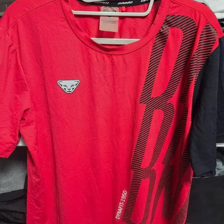[BUNJANG] Dynafit Red Short Sleeve T-Shirt Size 100 / 다이나핏 반팔 티셔츠 레드 100