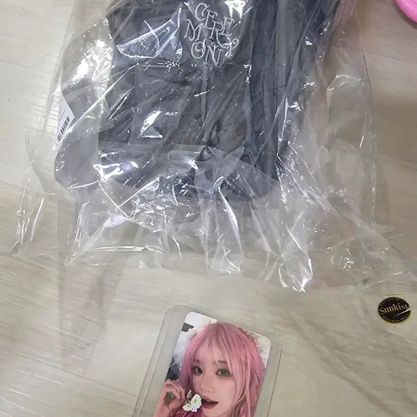 [BUNJANG] QWER Ceremony Pop-up Ball Cap (Sealed) + Photocard / QWER 세레머니 팝업 볼캡 미개봉&amp;포카