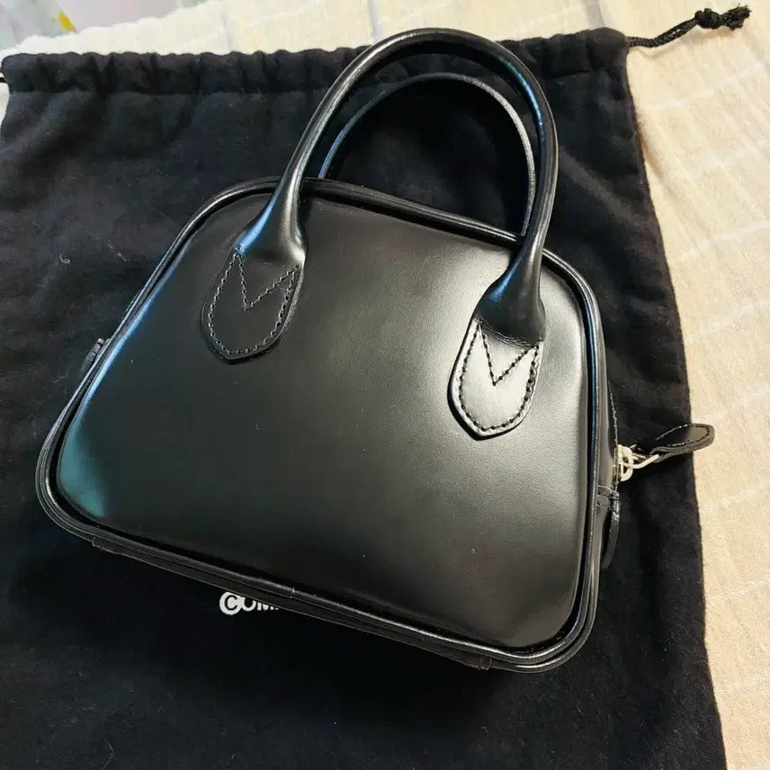 [BUNJANG] Comme des Garçons Aoyama Round Bag Black Leather / 꼼데가르송 아오야마백 소가죽 라운드 무광 1호
