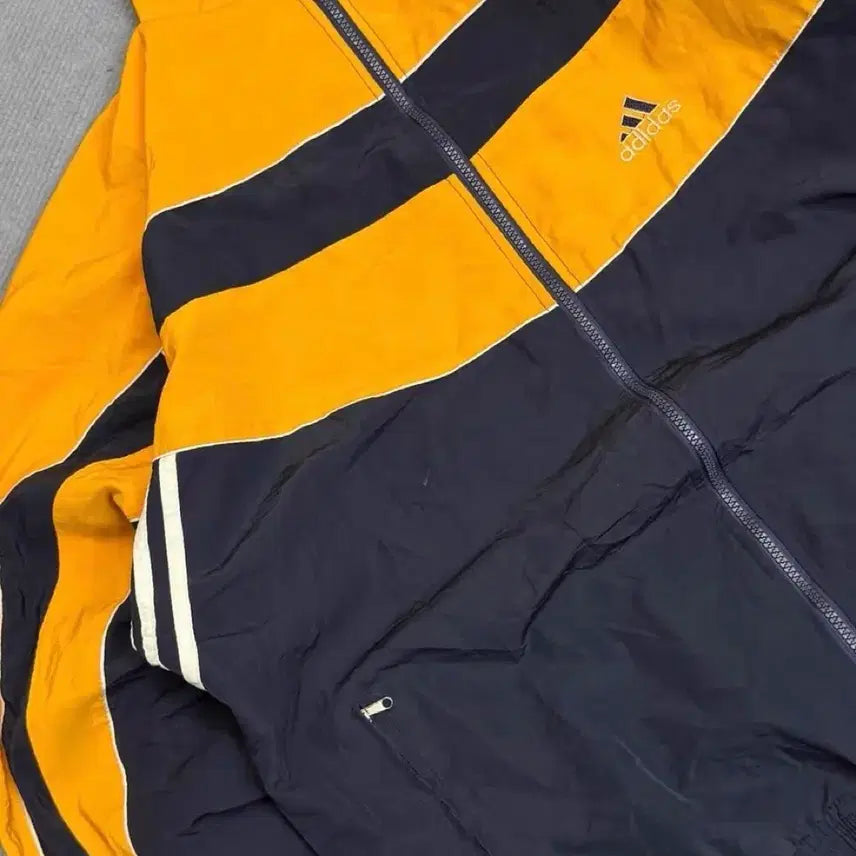 [BUNJANG] Adidas 90s Old School Windbreaker Jacket / 아디다스 빈티지 90s 올드스쿨 바람막이 우타이테 Eve