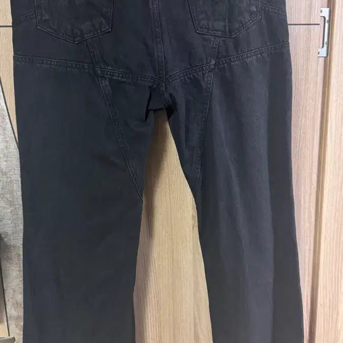 [BUNJANG] Emos Stand Club Dirty Flare Jeans / 에모스탠드클럽 더티 플레어진 2