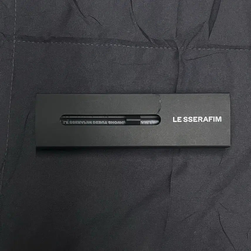 [BUNJANG] LE SSERAFIM Debut Showcase Lightstick / 르세라핌 데뷔 쇼케이스 라이트스틱 응원봉