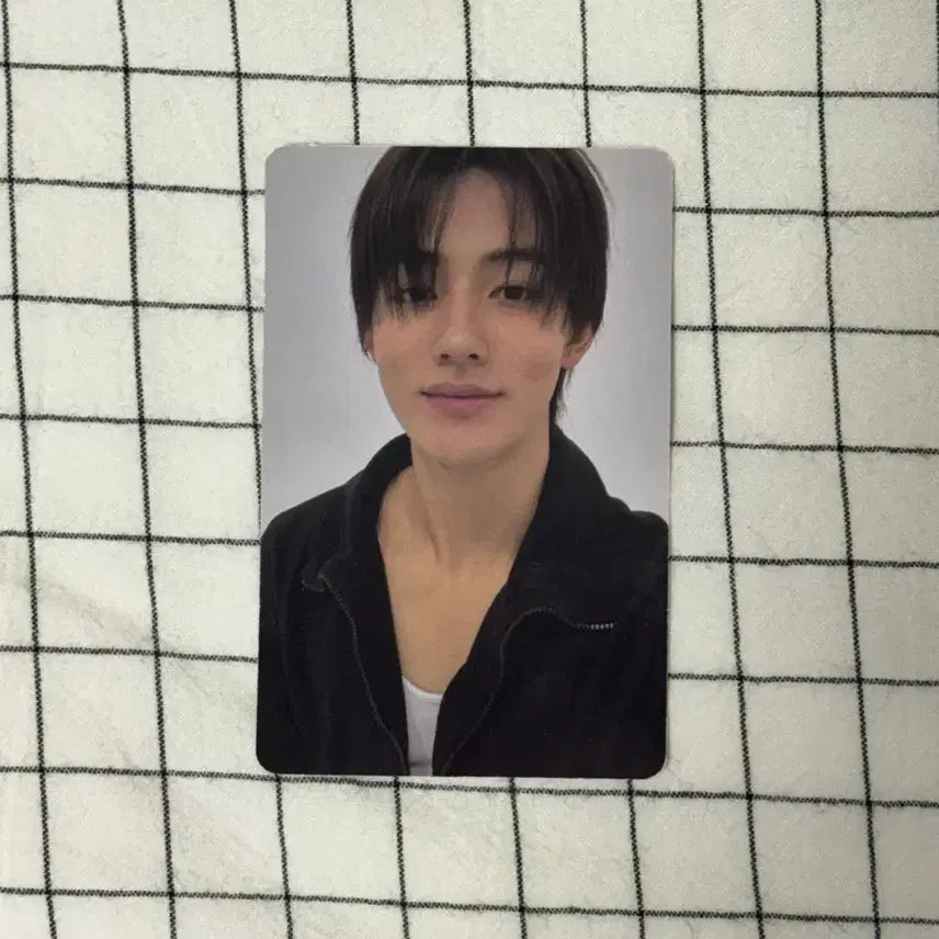 [BUNJANG] CORTIS SungHyun Photocard / 코르티스 성현 레드레드 포카
