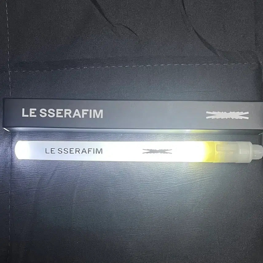 [BUNJANG] LE SSERAFIM Official Lightstick / 르세라핌 공방 라이트스틱 응원봉