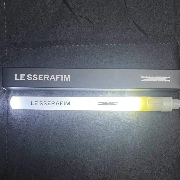 [BUNJANG] LE SSERAFIM Official Lightstick / 르세라핌 공방 라이트스틱 응원봉
