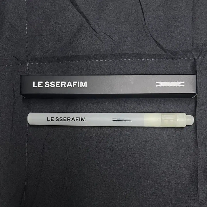 [BUNJANG] LE SSERAFIM Official Lightstick / 르세라핌 공방 라이트스틱 응원봉