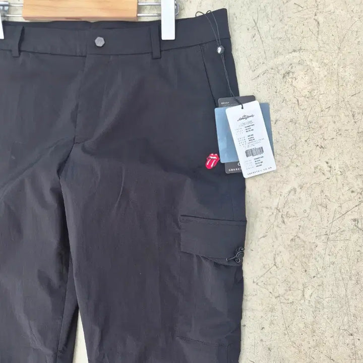 [BUNJANG] The Rolling Stones Black Cargo Pants Size 82 / 더 롤링스톤즈 블랙 카고 바지 새상품 82사이즈