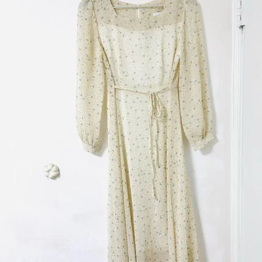 [BUNJANG] ATTRANGS Chiffon Long Dress Yellow Floral Pattern / 아뜨랑스 쉬폰원피스 쉬폰롱원피스 여름원피스 55-66