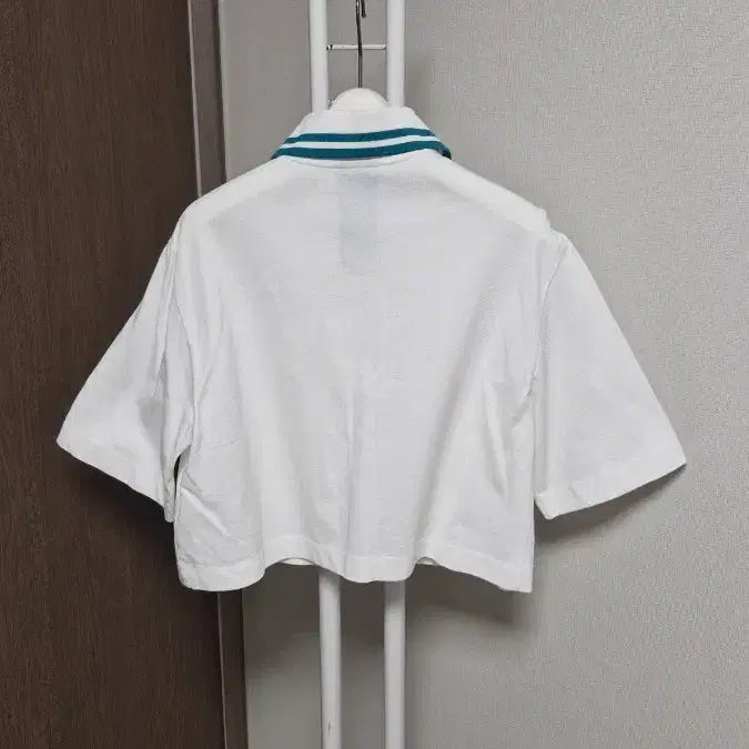 [BUNJANG] Lucky Marché White Collar Crop T-Shirt / 럭키마르쉐(free) 화이트 카라크롭티셔츠