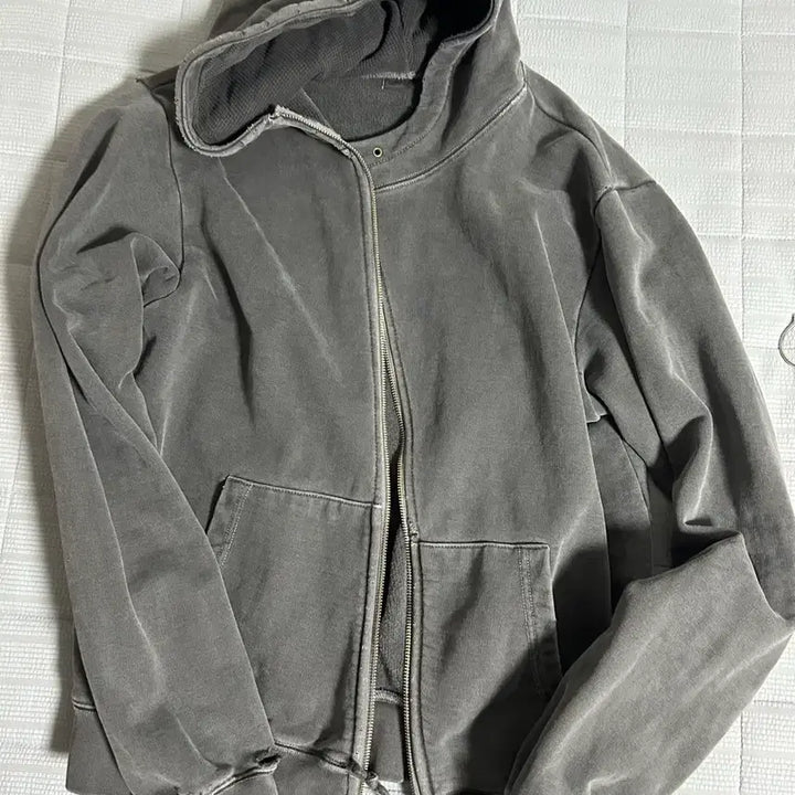 [BUNJANG] Surface Edition Distressed Hoodie Zip-up M Size / 서피스에디션 디스트로이드 후드집업 M사이즈