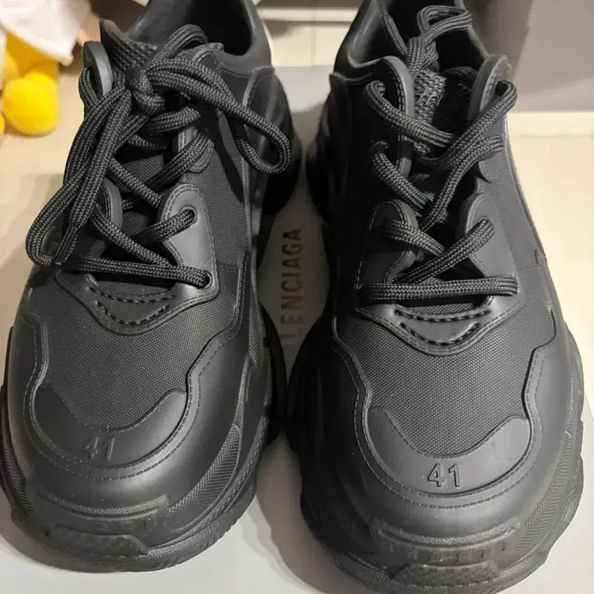 [BUNJANG] Balenciaga Triple S All Black Size 41 / 새상품급 발렌시아가 트리플S 올블랙 41