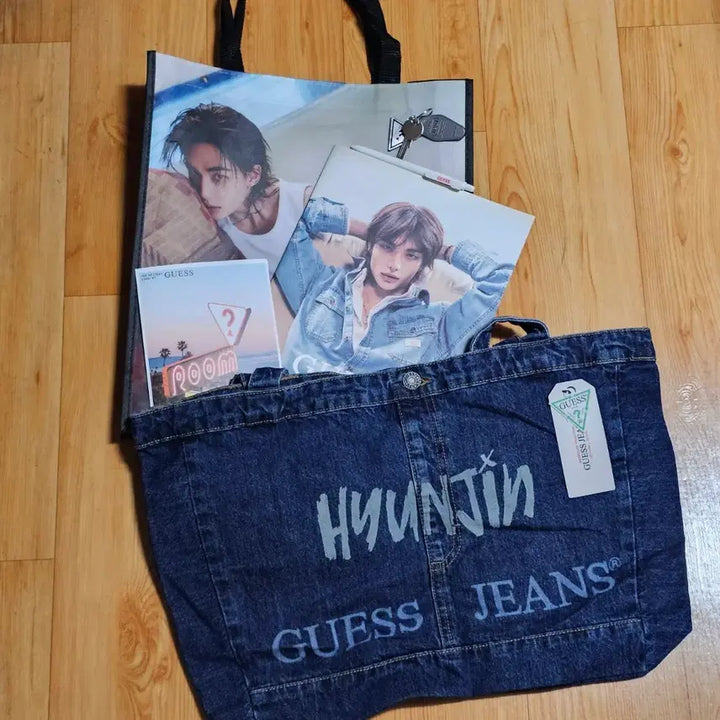 [BUNJANG] Stray Kids Hyunjin Guess Seongsu Pop-up Full Set / [미사용] 현진 Guess 성수 팝업 풀세트 양도