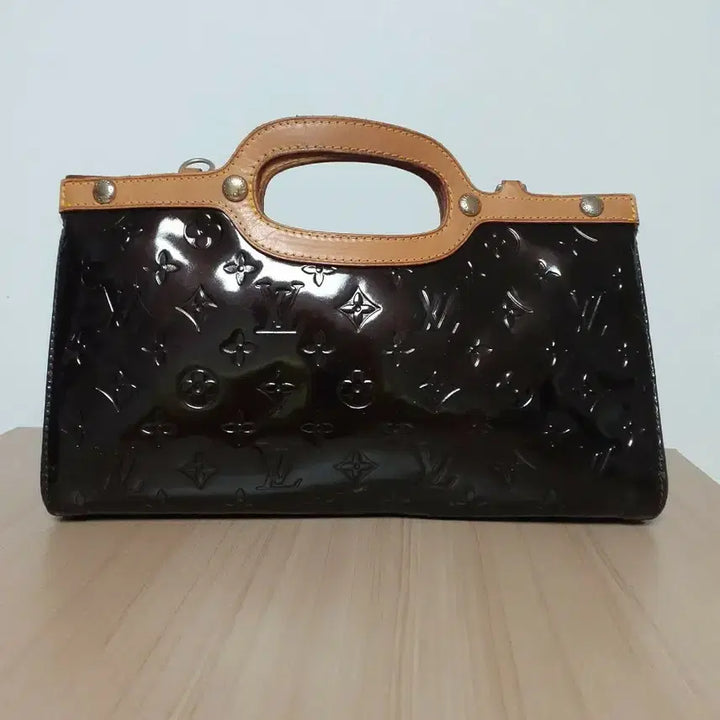 [BUNJANG] Louis Vuitton Roxbury Drive Monogram Vernis Amarante Tote Bag M91309 / 루이비통 룩스부리 드라이브 모노그램 베르니 아마랑뜨 버건디