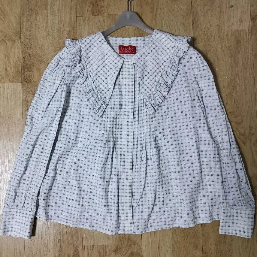 [BUNJANG] Lucky Chouette 2021 Check Frill Blouse / 럭키슈에뜨(2021) 체크 프릴 블라우스 팔아요