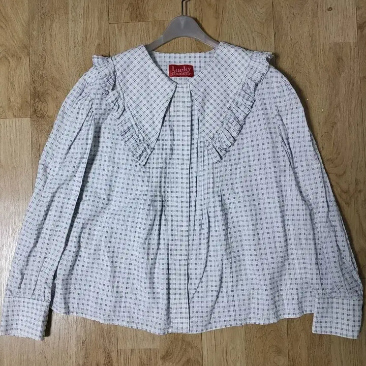 [BUNJANG] Lucky Chouette 2021 Check Frill Blouse / 럭키슈에뜨(2021) 체크 프릴 블라우스 팔아요